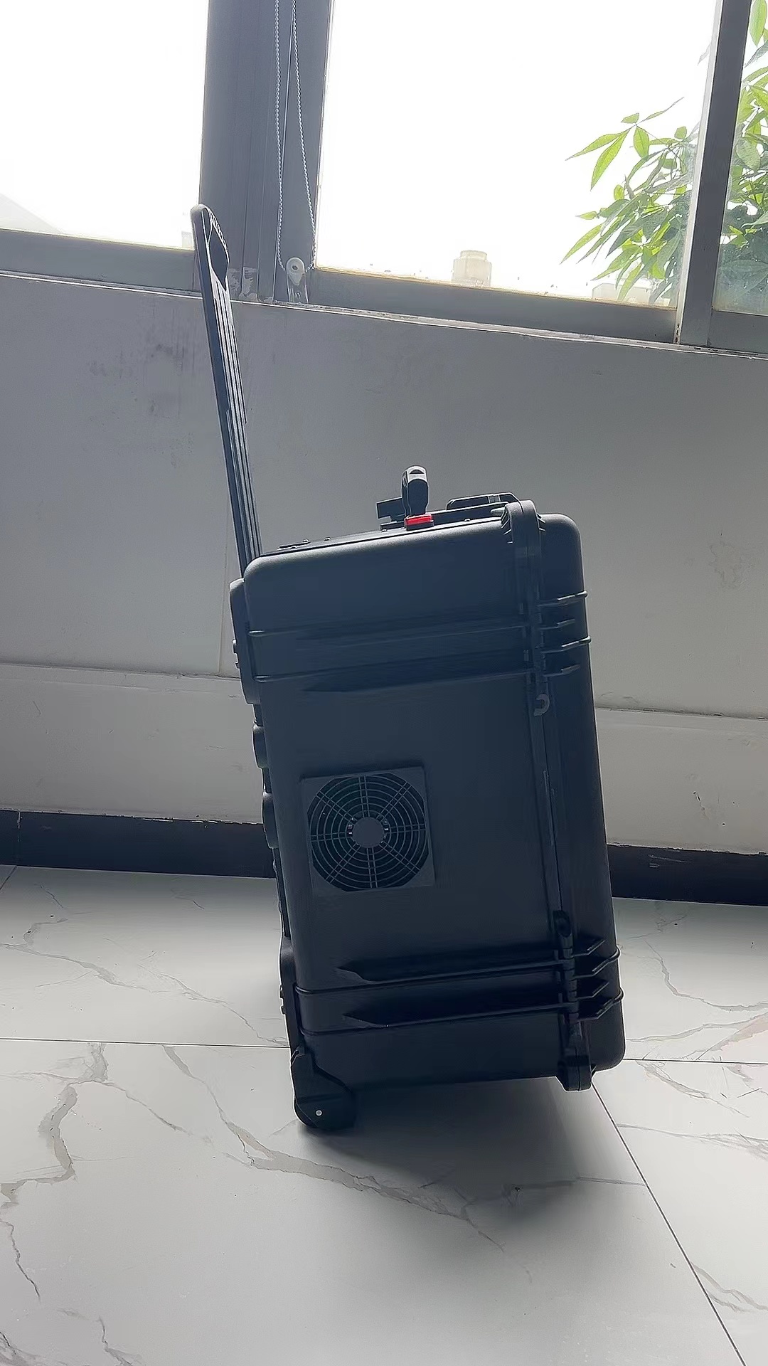 什运乡手拉箱型移动通信干扰器